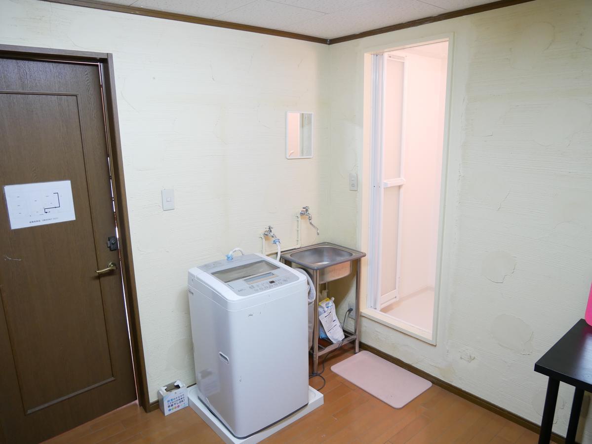Guest House Twenty-Seven 27 โอซาก้า ภายนอก รูปภาพ